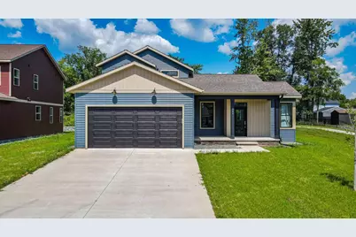 360 Roark Way, Amherst, WI 54409 - Photo 1