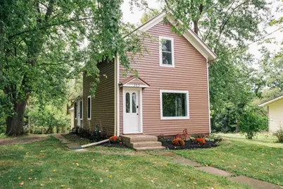 315 W Begley Street, Greenwood, WI 54437 - Photo 1