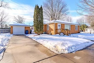 833 Ross Avenue, Wausau, WI 54403 - Photo 1