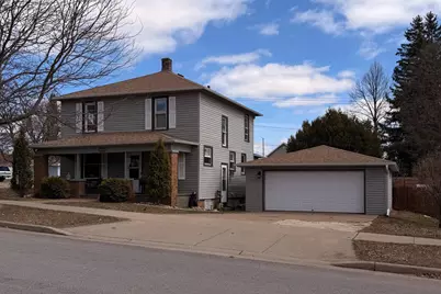 827 N 2nd Avenue, Wausau, WI 54401 - Photo 1