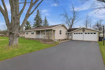 215 E Willow Street, Stevens Point, WI 54481 - Photo 1