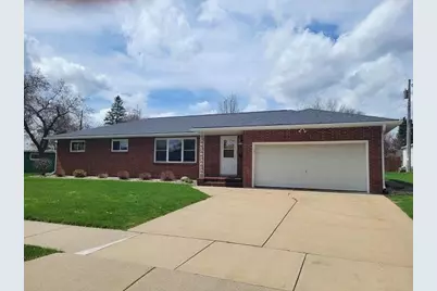 1608 S Palmetto Avenue, Marshfield, WI 54449 - Photo 1