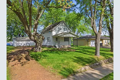 1108 N Walnut Avenue, Marshfield, WI 54449 - Photo 1