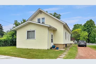 507 W Cleveland Street, Marshfield, WI 54449 - Photo 1