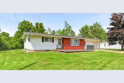 5142 Oak Street, Vesper, WI 54489 - Photo 1