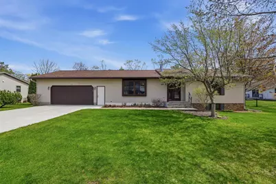 410 Hawthorne Avenue, Plover, WI 54467 - Photo 1