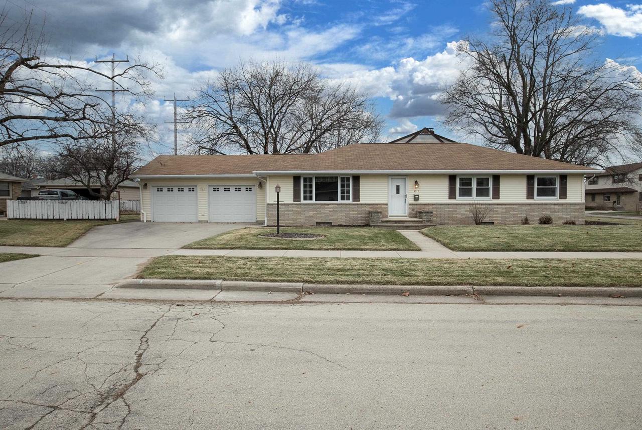 1312 E Byrd St, Appleton, WI 54911 MLS 50268937 Coldwell Banker