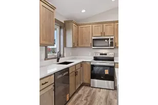 1629 Mallard Ave, Baldwin, WI 54002 - Photo 5