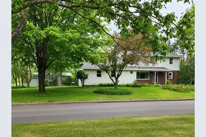 836 N Wisconsin Avenue, Rice Lake, WI 54868 - Photo 1