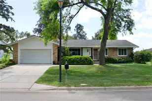 8166 Henslowe Ave, Cottage Grove, MN 55016 - Photo 1