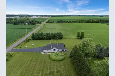 811 130th Street, Roberts, WI 54023 - Photo 1