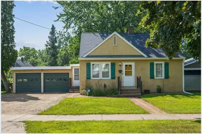 541 S Green Avenue, New Richmond, WI 54017 - Photo 1