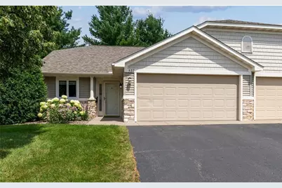537 Williamsburg Place, New Richmond, WI 54017 - Photo 1