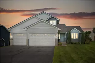 267 Pendryn Hill Ct, Woodbury, MN 55125 - Photo 1