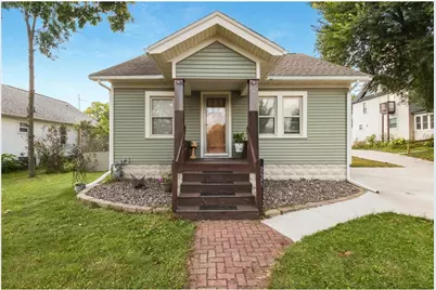 2842 4th Street, Eau Claire, WI 54703 - Photo 1