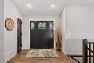 203 Vista Cir, River Falls, WI 54022 - Photo 15