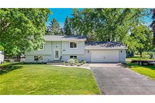 286 Frankland St, Mahtomedi, MN 55115 - Photo 1