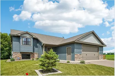541 Prairie Road, New Richmond, WI 54017 - Photo 1
