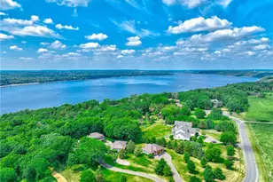 286 Salishan Dr, Troy Township, WI 54016 - Photo 1