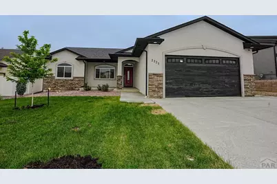 2221 Cliffmoor Ln, Pueblo, CO 81008 - Photo 1