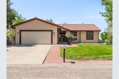 152 W Glenrose Dr, Pueblo West, CO 81007 - Photo 1