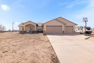 1440 E Kiva Dr, Pueblo West, CO 81007 - Photo 1