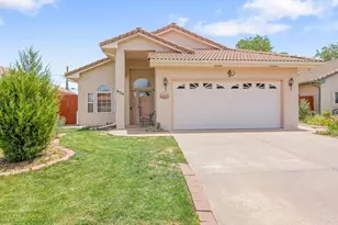 924 Cedarcrest Dr, Pueblo, CO 81004 - Photo 1