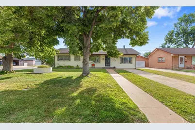 1921 Hollywood Dr, Pueblo, CO 81005 - Photo 1