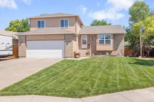 11 Avon Ct, Pueblo, CO 81005 - Photo 1