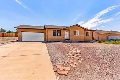 920 S Honeysuckle Dr, Pueblo West, CO 81007 - Photo 1