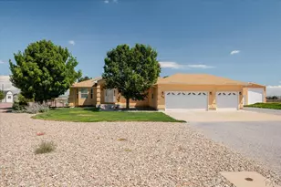 679 E Marigold Dr, Pueblo West, CO 81007 - Photo 1