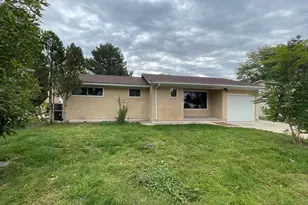 36 Scotland Rd, Pueblo, CO 81001 - Photo 1