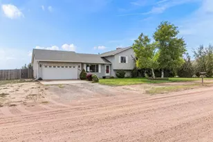 1008 W Broken Bow Dr, Pueblo West, CO 81007 - Photo 1