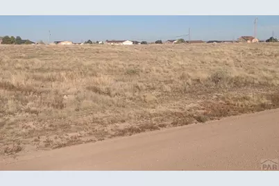 366 N Desert Cove Dr, Pueblo West, CO 81007 - Photo 1