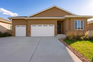 1918 Cuchara Dr, Pueblo, CO 81001 - Photo 1