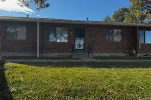 2102 Chautard Dr, Pueblo, CO 81005 - Photo 1