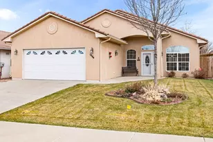 1044 Willowcrest Dr, Pueblo, CO 81005 - Photo 1
