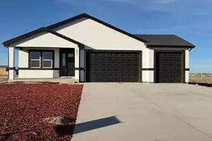 981 E Waverly Dr, Pueblo West, CO 81007 - Photo 1