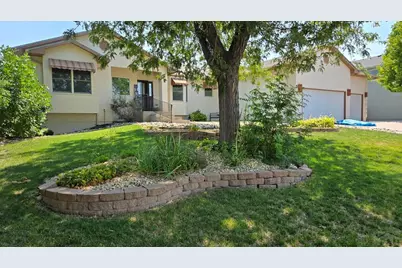 232 Alhambra Dr, Pueblo, CO 81005 - Photo 1