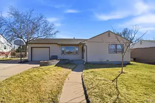 1332 Horseshoe Dr, Pueblo, CO 81001 - Photo 1