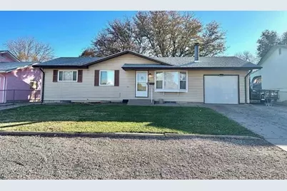 2126 Vinewood Ln, Pueblo, CO 81005 - Photo 1