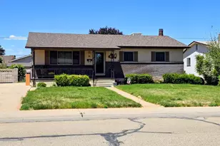 31 Clemson Dr, Pueblo, CO 81005 - Photo 1