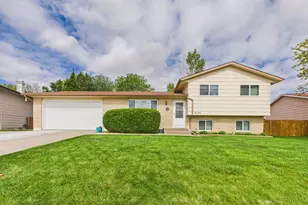 2117 Chautard Dr, Pueblo, CO 81005 - Photo 1