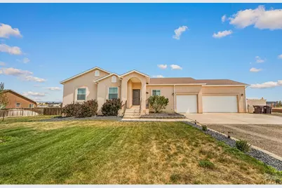 1165 W Meadowmoor Dr, Pueblo, CO 81007 - Photo 1