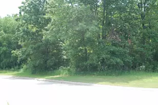 51322 Christian Dr, South Bend, IN 46628 - Photo 1