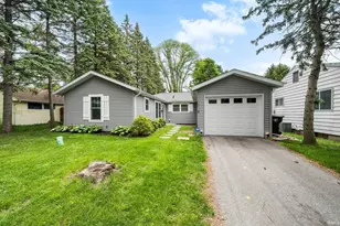 1718 Churchill Dr, South Bend, IN 46617 - Photo 1