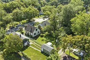 1421 N Brookfield St, South Bend, IN 46628 - Photo 27