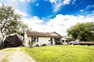 5304 Warren Dr, Stevensville, IN 47710 - Photo 5