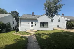 917 E Oakside St, South Bend, IN 46614 - Photo 1