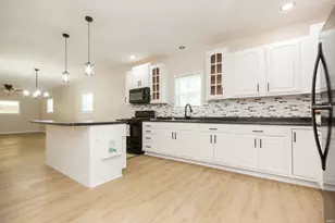 421 N Grandview Ave, South Bend, IN 46619 - Photo 9